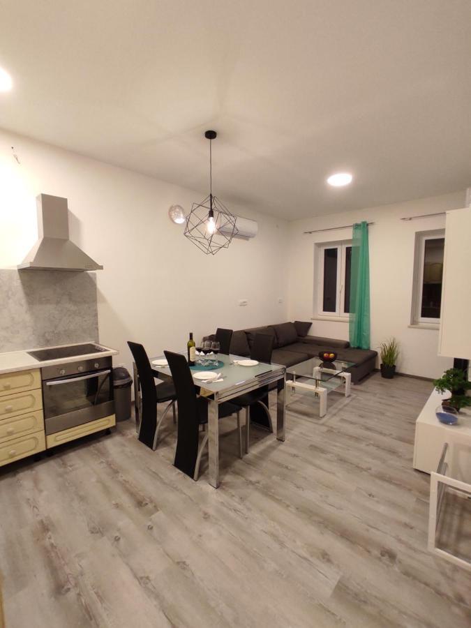 Apartment Ravnice Omis Luaran gambar