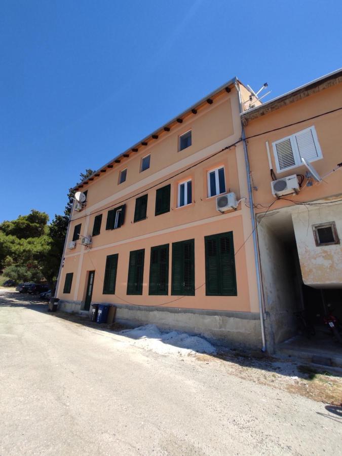 Apartment Ravnice Omis Luaran gambar
